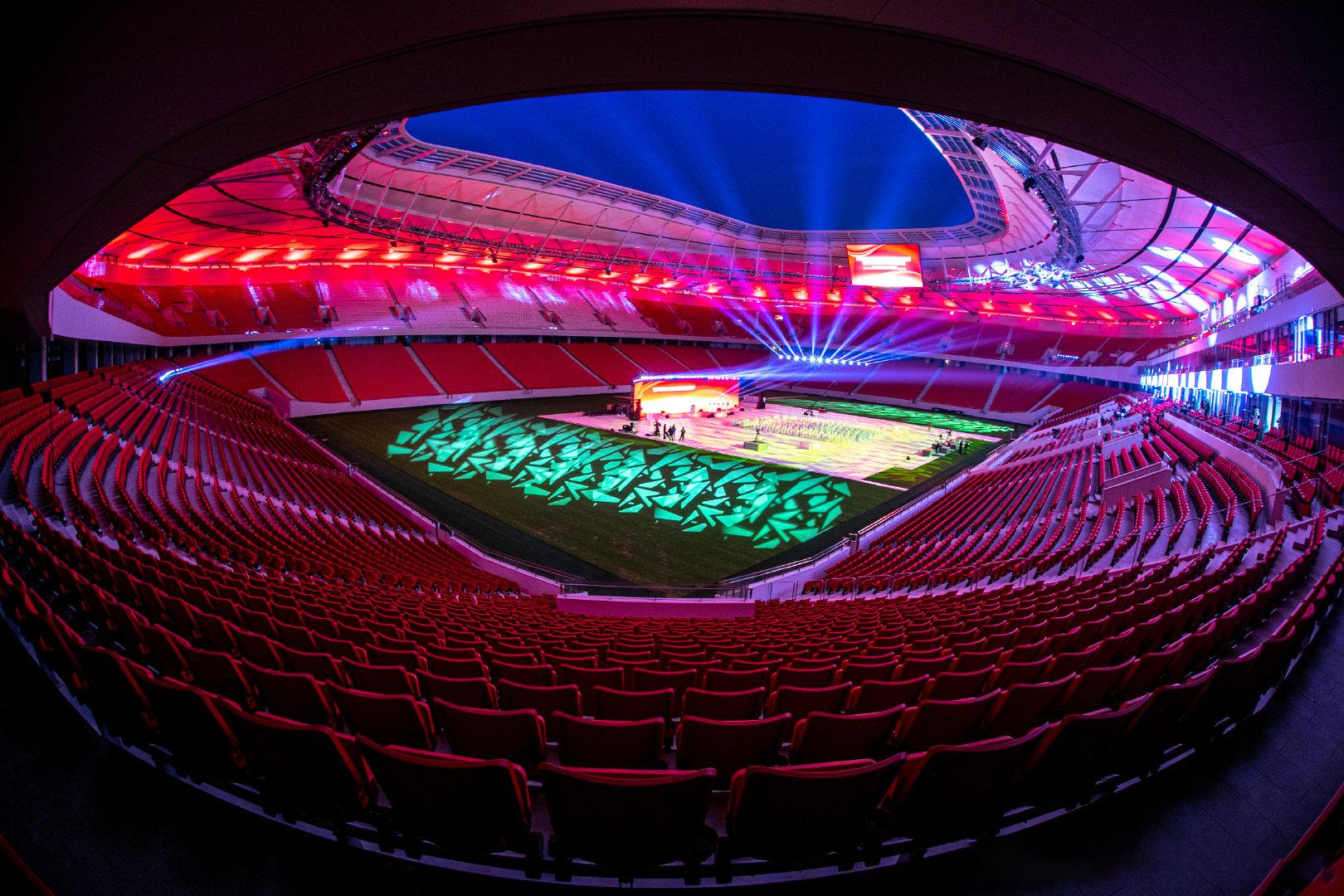 中国亚洲杯十大专业足球场,2023中国亚洲杯首座球场揭幕