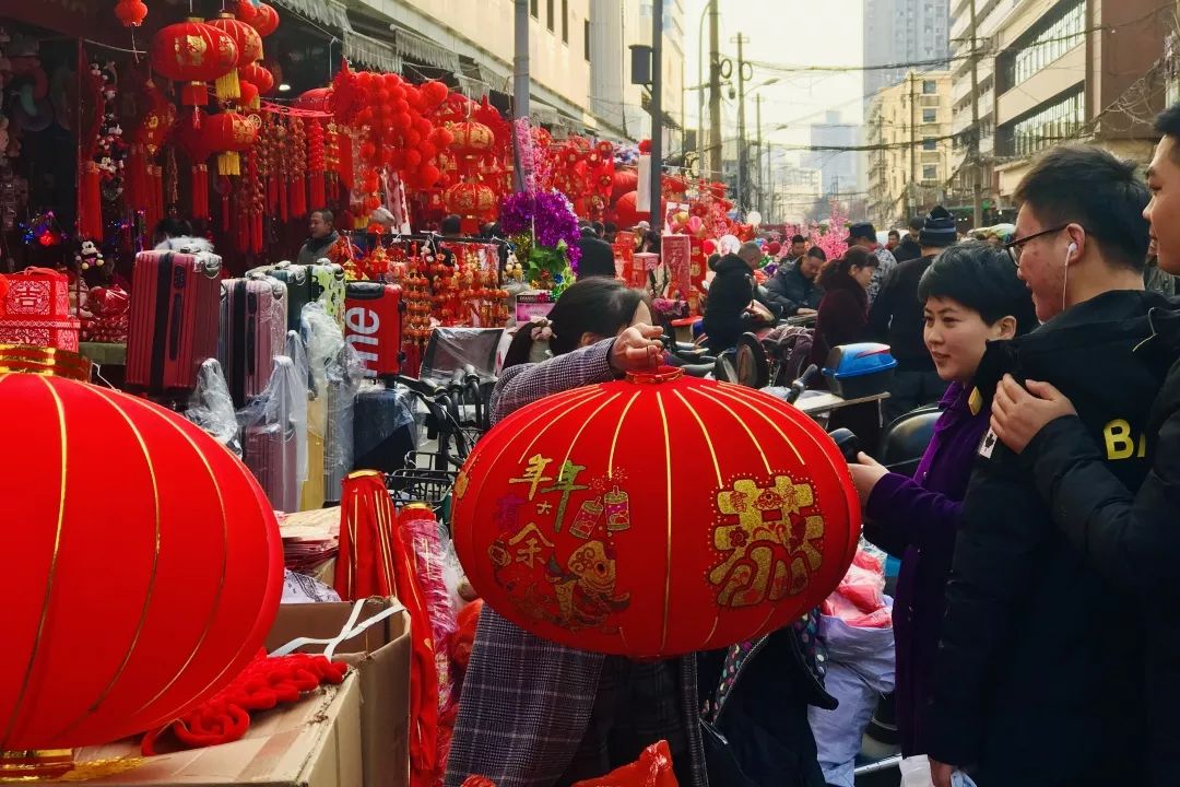 成都荷花池春节,成都春节哪里最有新年氛围