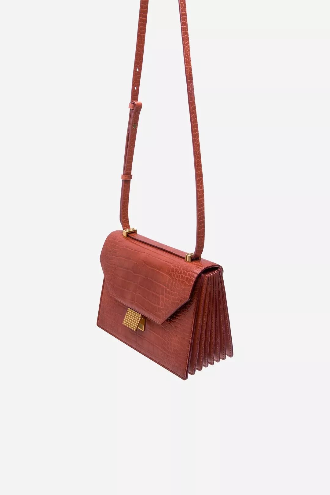 小ck最新款包多少钱,小ck性价比最高的包包