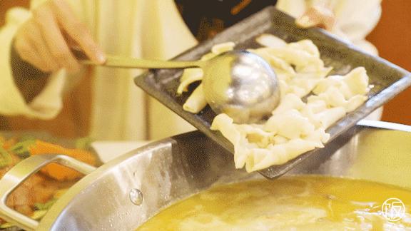 被“骂”了1年多,这家锅里有“金子”的店终于闹大事了!