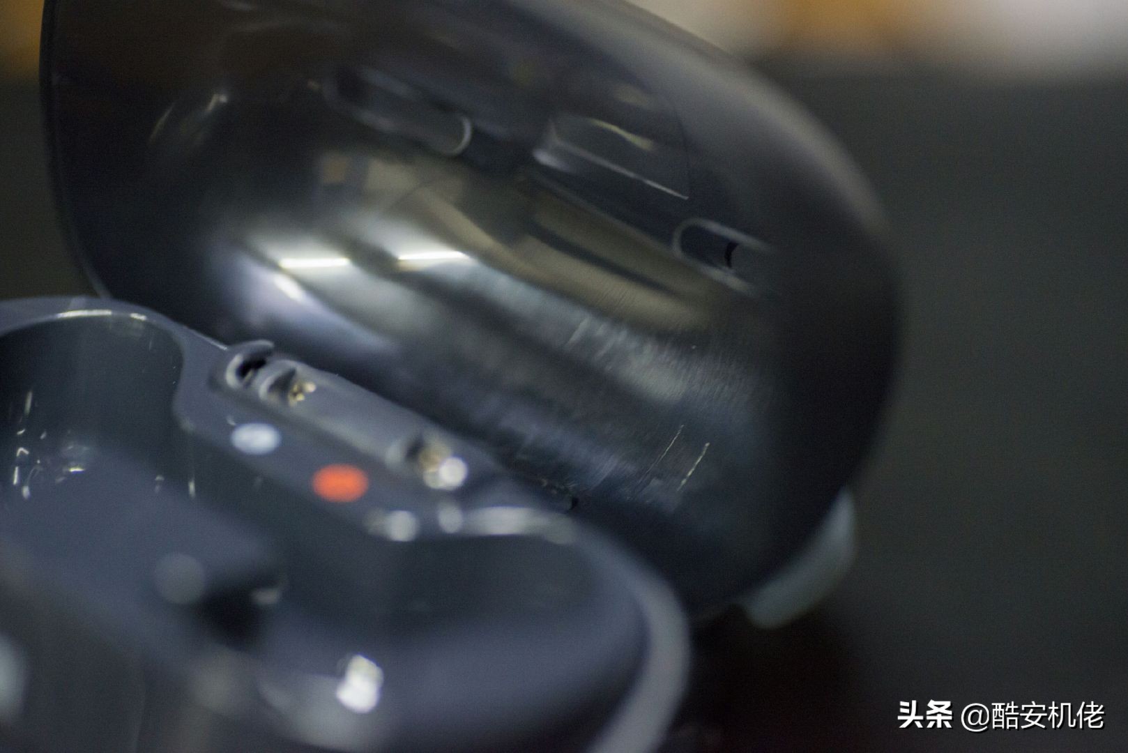 索尼降噪豆wf-1000xm4换电池,索尼wf1000xm4无线降噪耳机简评