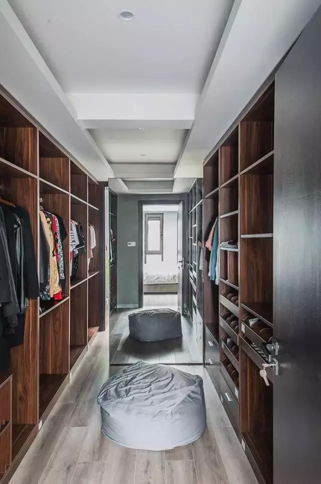 上海买房没钱装修小伙,上海24岁小伙房子装修