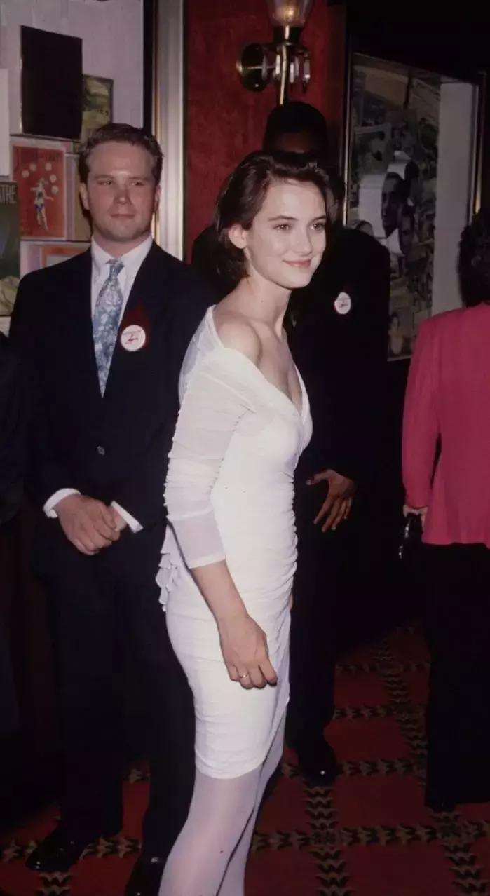 最先穿丝袜的国家,最早穿丝袜的人