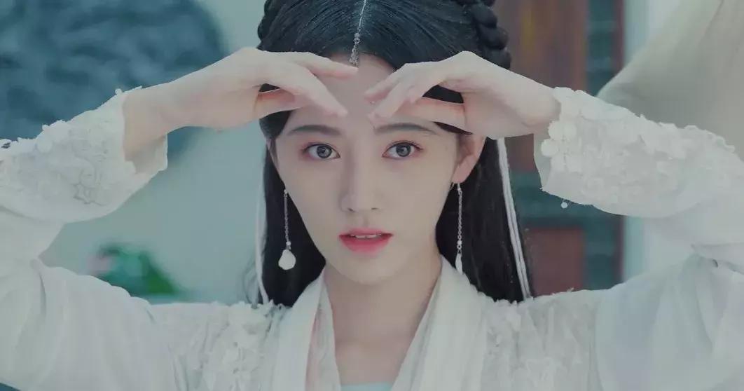 剧情雷人设糟，一山更比一山“高”，新倚天终于找到垫背的了