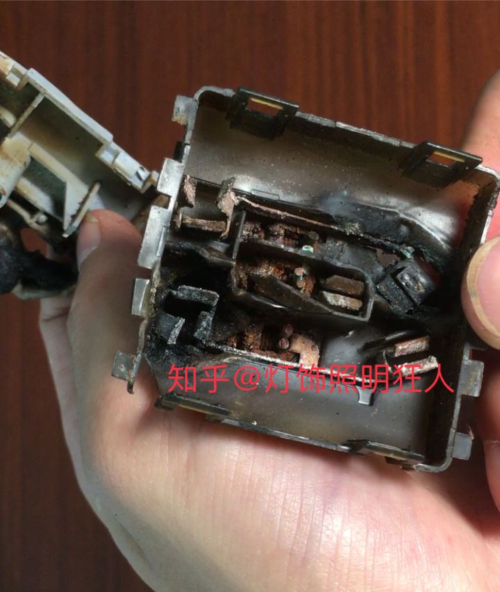 开关插座哪家强14款插座硬核测评,开关插座品牌推荐测评