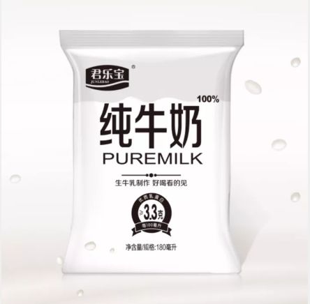 闪招客头条：网红“透明袋”牛奶背后，谁在撒谎？