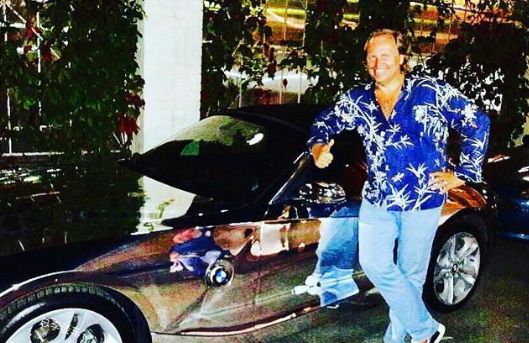 为什么说人生绕不过一台宝马,为什么人生绕不开一辆奔驰