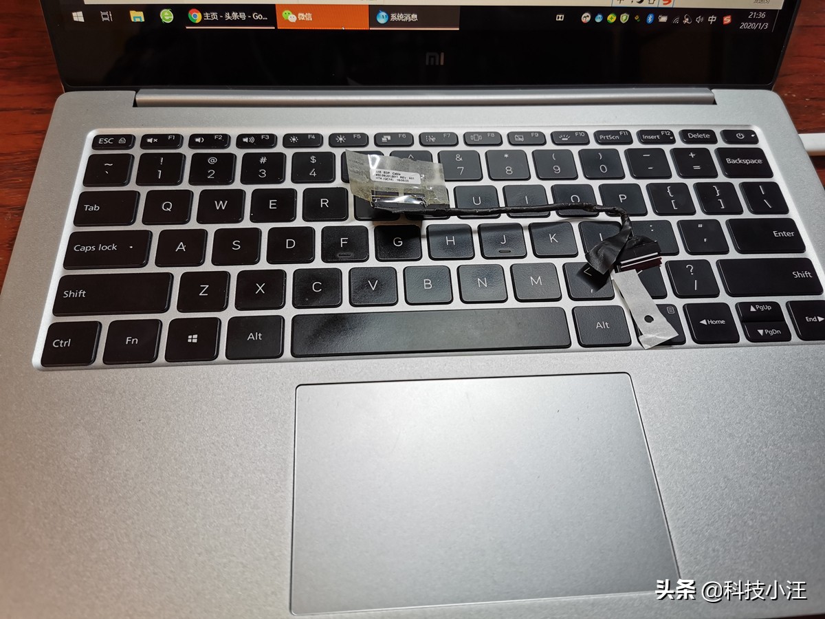 小米笔记本黑屏一秒恢复解决方法,用了几年的小米手机不经意间黑屏