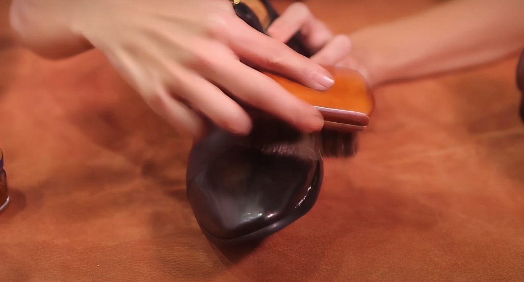 皮鞋保养教程大全,皮鞋护理保养知识教程