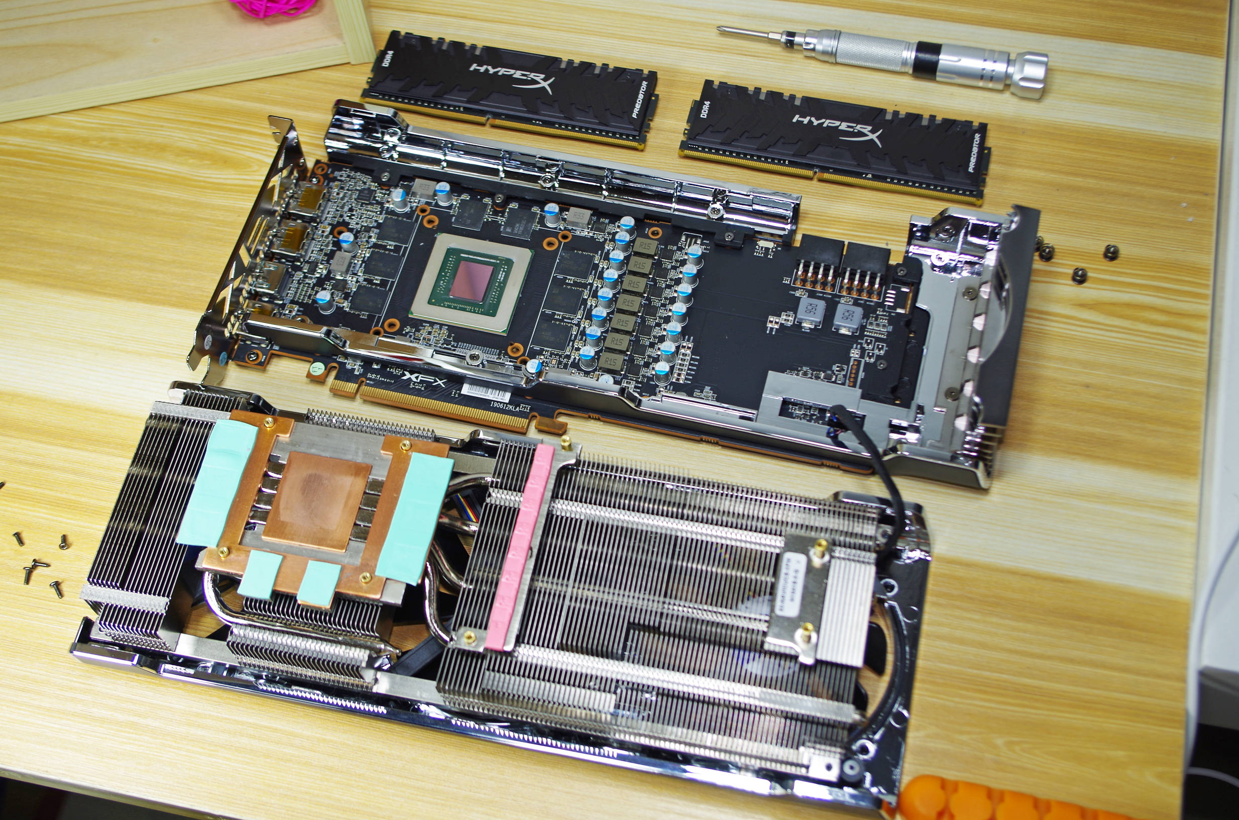 pcie插固态会占用显卡的通道么,pcie延长线对显卡性能测试