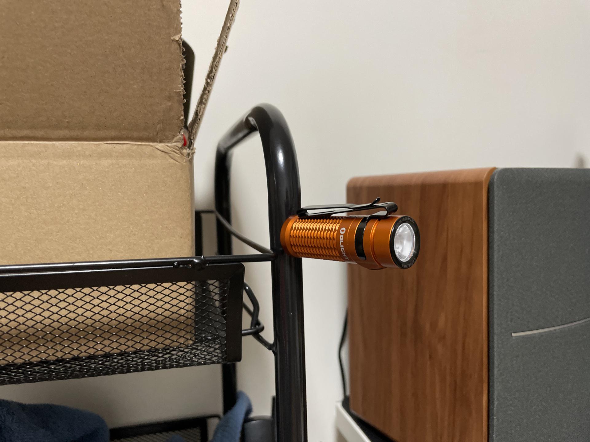 把手电筒做得和TWS耳机一样——指挥家Baton3尊享版