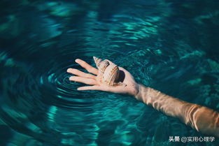 抑郁症患者特别吝啬,不要因为爱而得了抑郁症