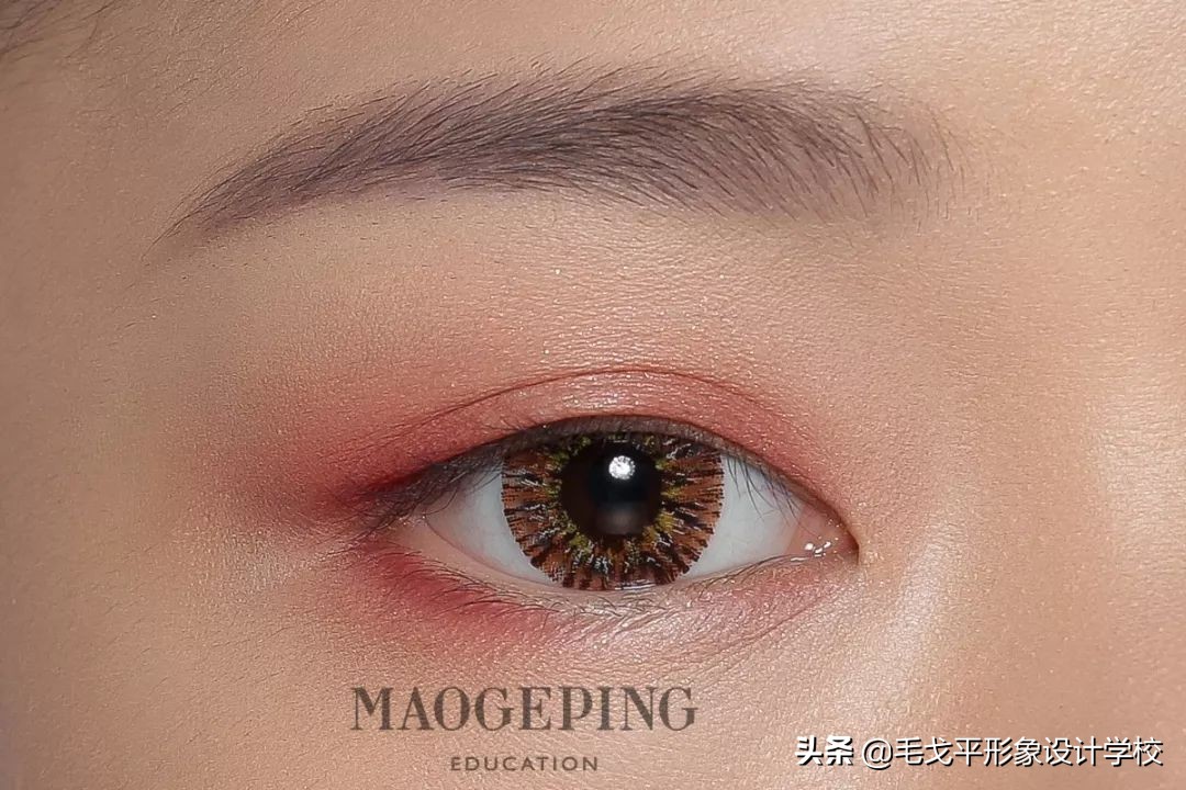 怎样画出大眼妆,如何画出大眼妆