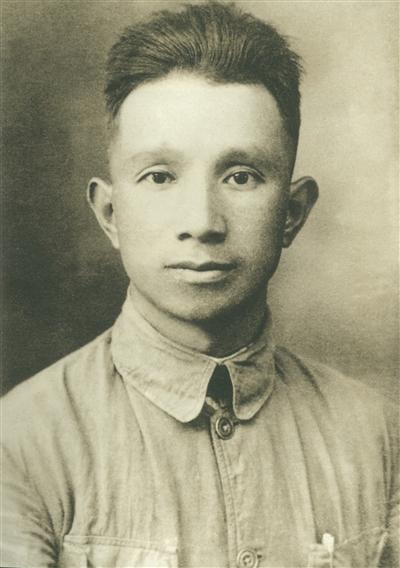 粟裕战功赫赫，*少奇刘**更是极力推荐他为元帅，为何最终还是授大将