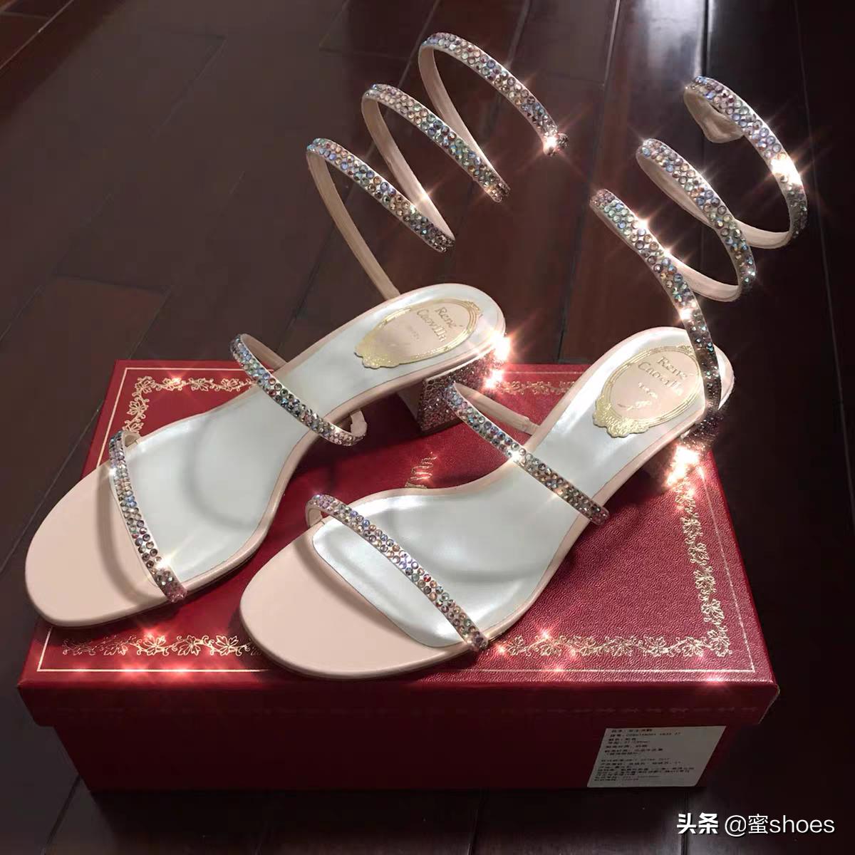 小众设计镂空高帮高跟鞋,小众设计尖头皮带扣高跟鞋