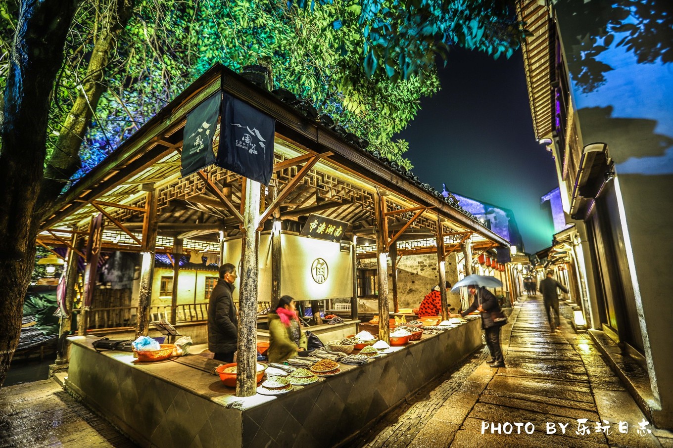 江南周庄古镇夜景美如画,推荐一个好的地方周庄古镇