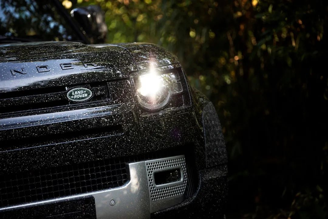 最新路虎卫士越野车,路虎卫士固特异at胎