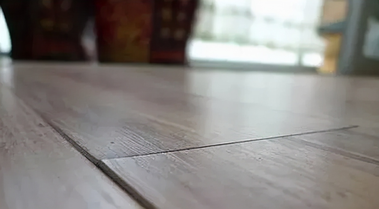 用瓷砖胶贴瓷砖要不要刷背胶,使用瓷砖胶的正确方法