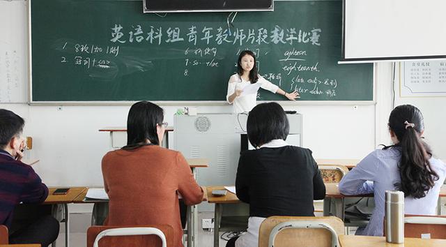 老师您辛苦了一段话,老师您辛苦了