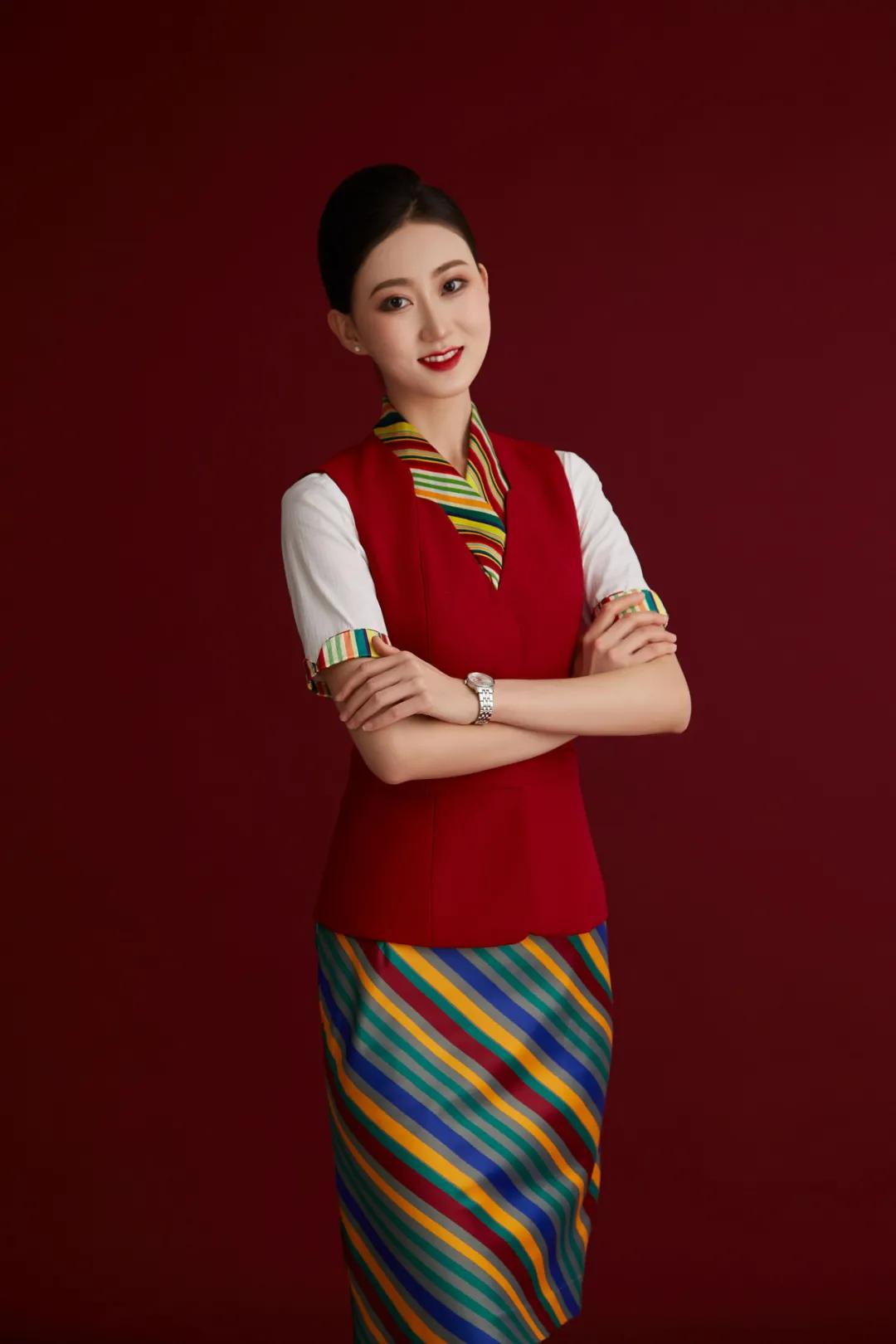 *藏西**航空空姐杨臆霏：圆梦蓝天！源于在天航学会了优雅，许下未来