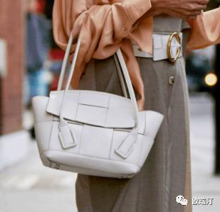 流金岁月朱锁锁美照,流金岁月里的朱锁锁到底爱谁