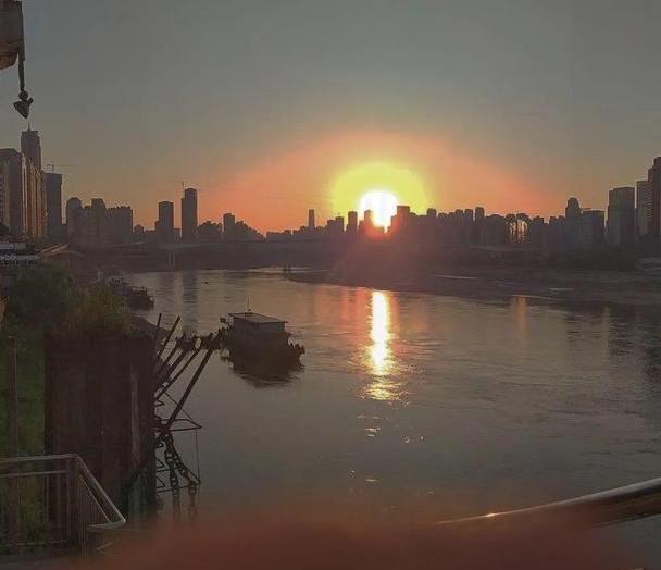 恋爱会让女生变傻吗,女人一恋爱就变傻的原因