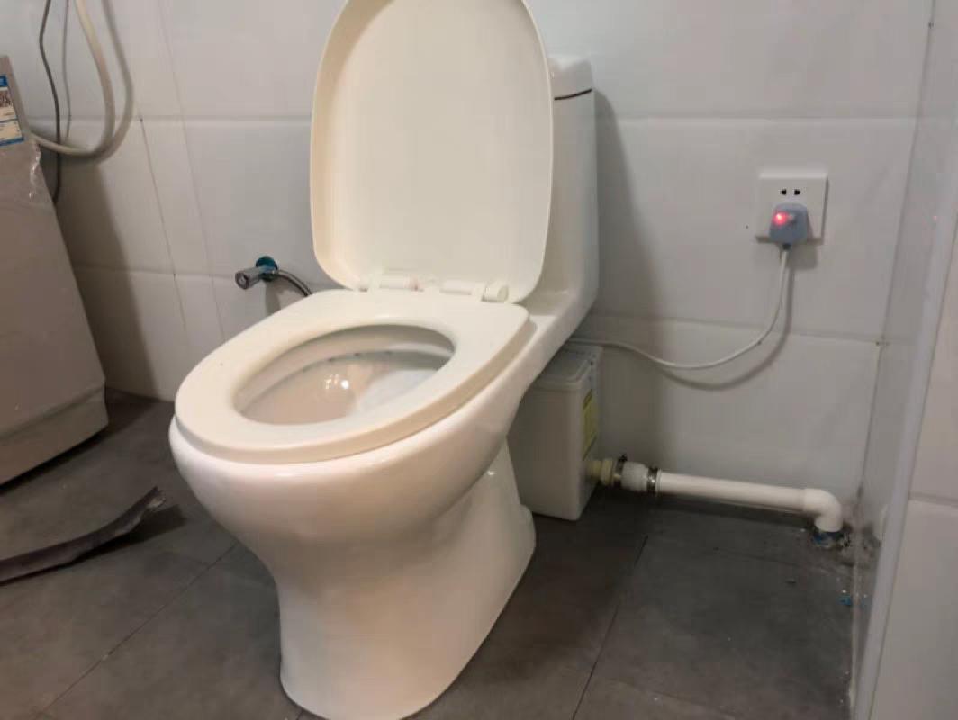 马桶堵住了一直冲水能冲下去吗,马桶堵住出气口还一直上水