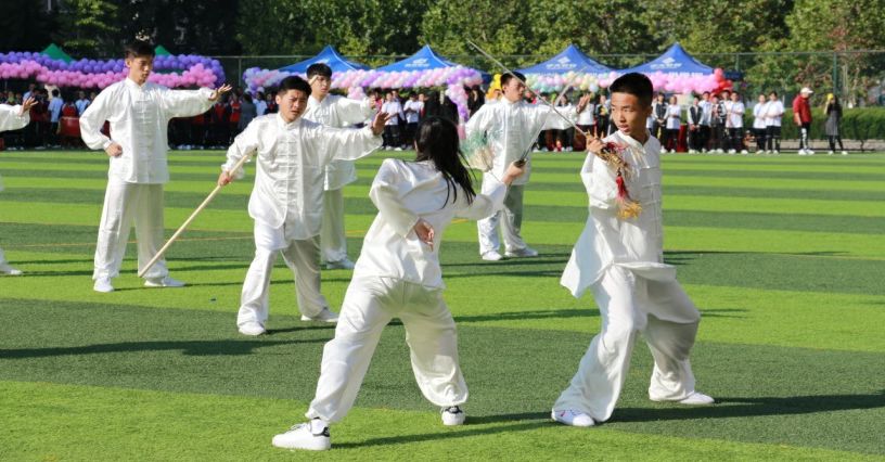 大连开发区十三中,大连十三中是什么档次的学校