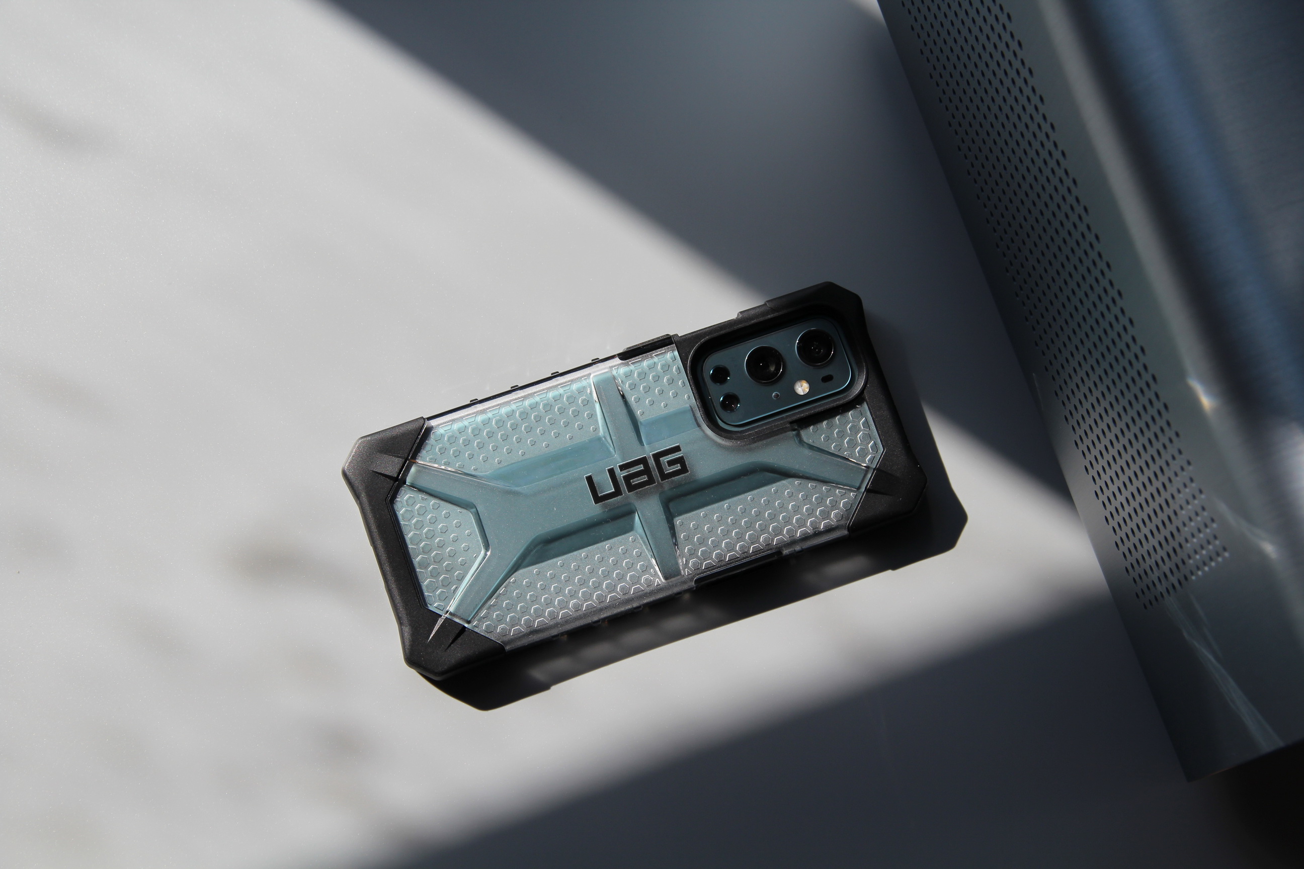 为什么有些手机是直屏换屏贵呢,为啥手机换屏价格差距这么大