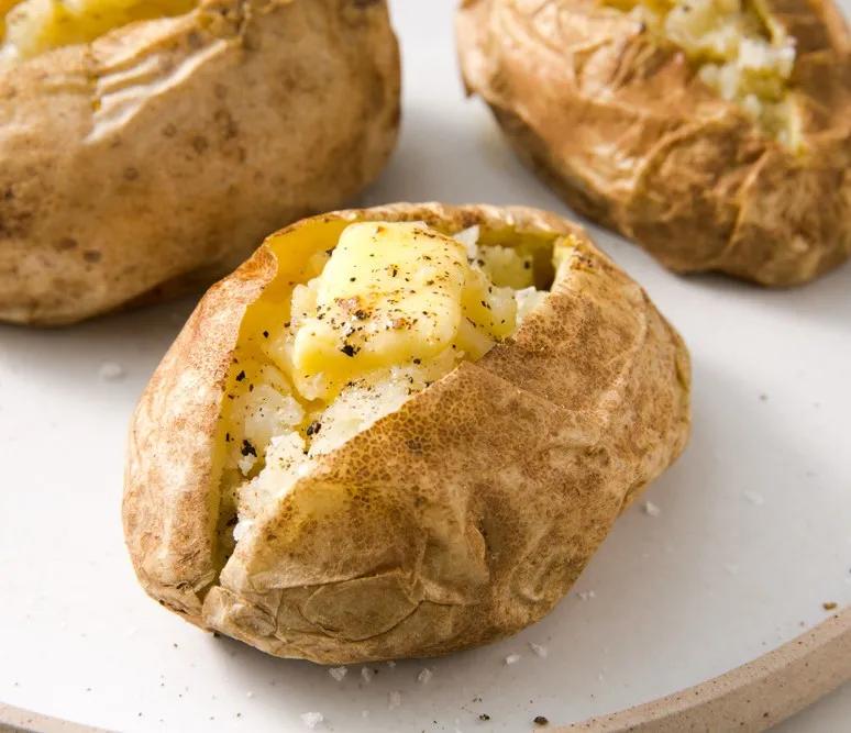 国外网红给黄瓜挤奶​视频登上热搜!milkcucumber是什么神操作?