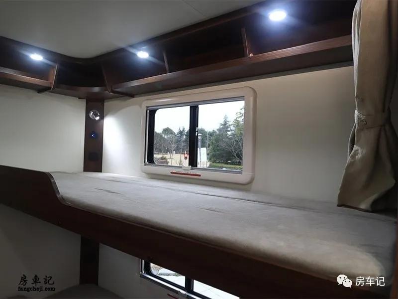 隆翠凯歌双拓展房车,隆翠房车凯歌c620中国红