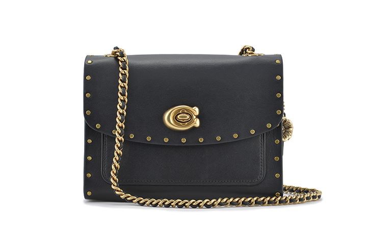 没1米7也能穿出大长腿，与大本甜蜜街拍不断，安娜心机造型学起来