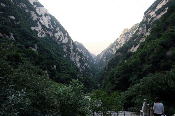 西岳华山五峰风景,华山一日游西安出发路线推荐