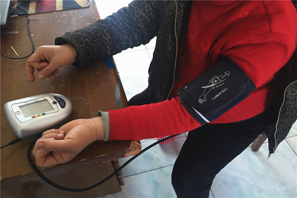 醋泡芹菜高血压,芹菜泡醋吃能降血压吗