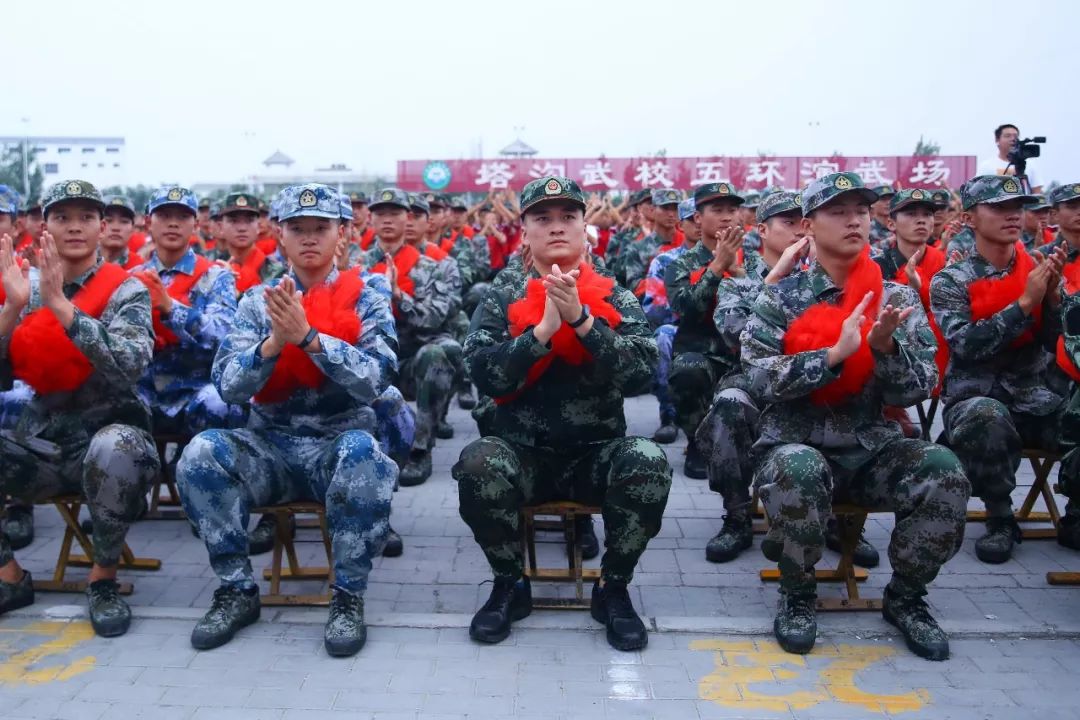 习少林武功，圆参军梦想，塔沟集团百名大学生光荣入伍
