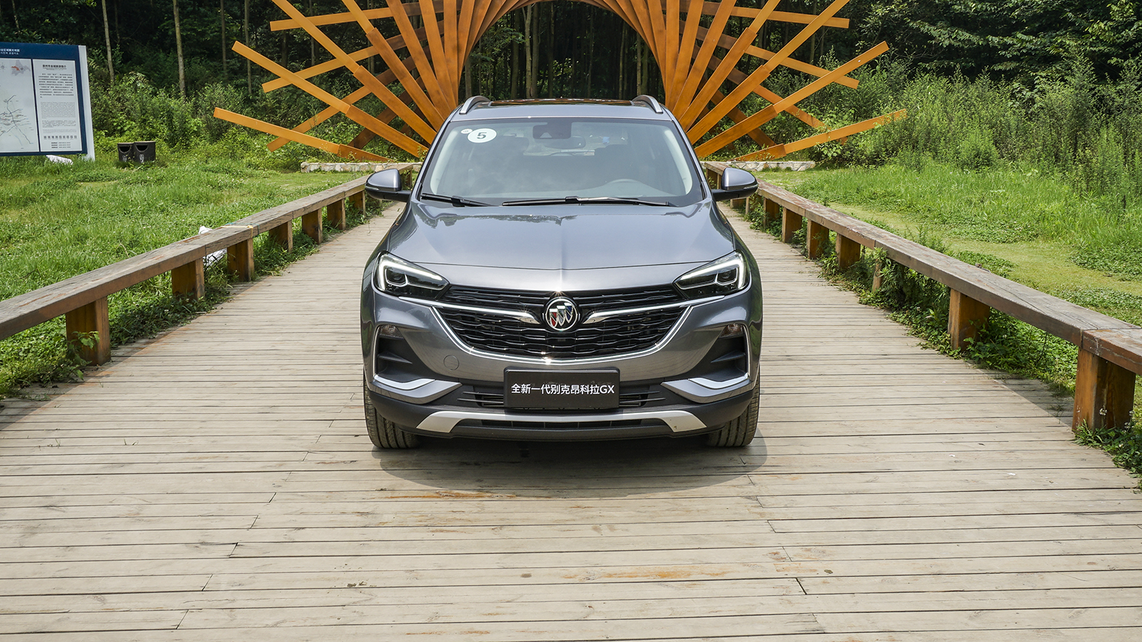 别克suv昂科拉gx手动挡价格,别克昂科旗一辆高品质suv