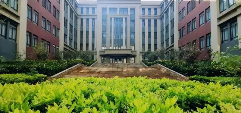 昆明各中学宿舍,昆明学校食堂饭菜价格表