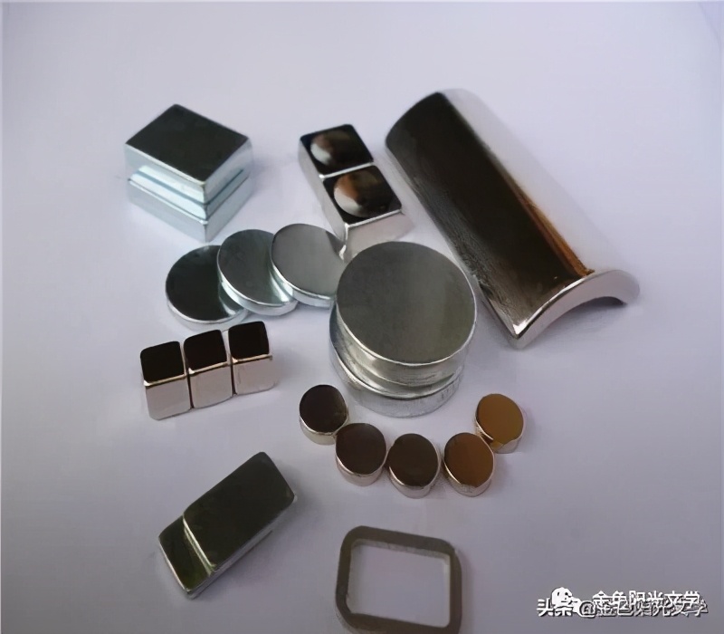 《小爱同学》《独角兽》《吸铁石》《美伊公主》