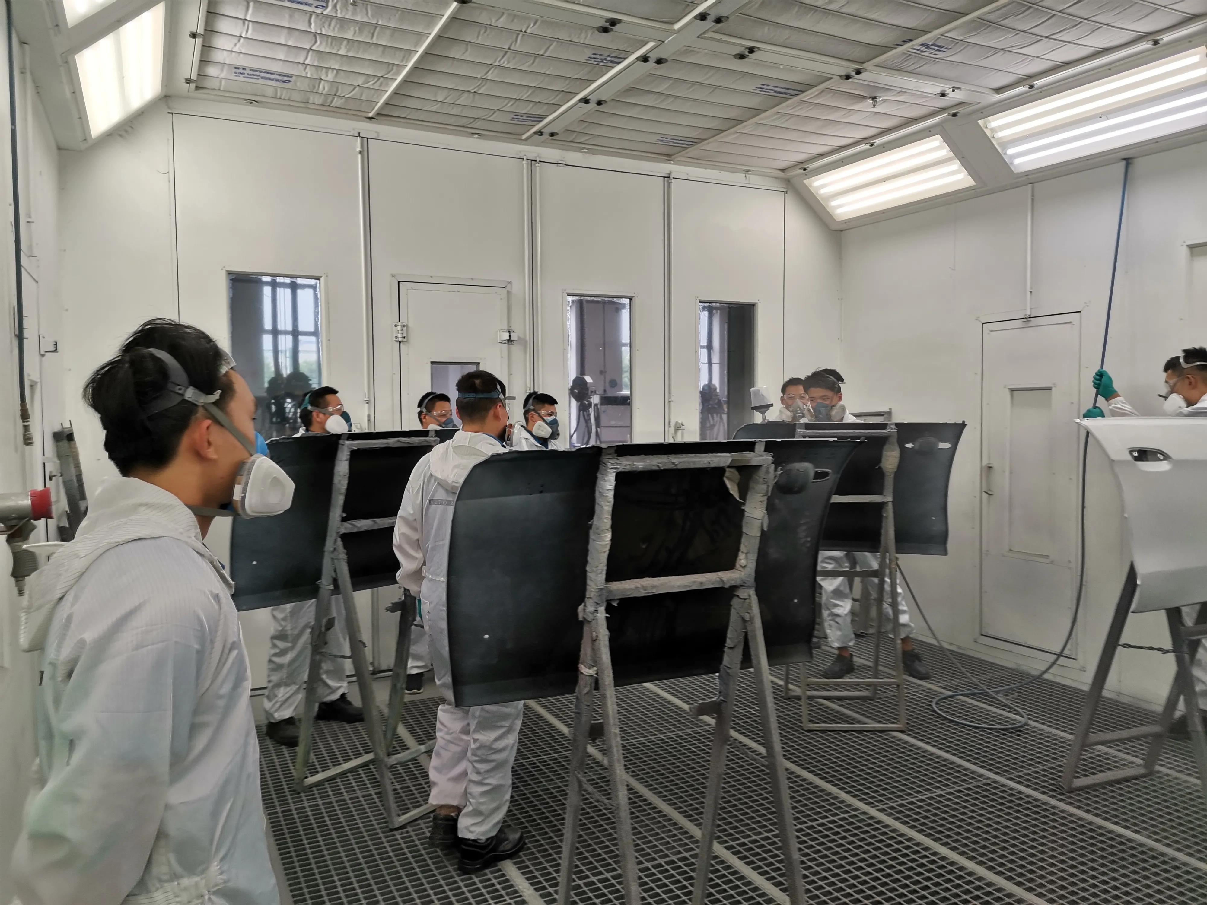 汽车补漆修复多少钱一小块,汽车补漆收费价目表一览表