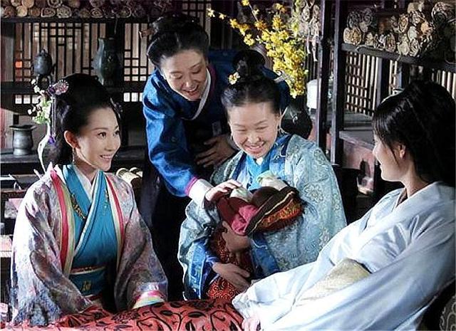 芈月传中芈月分析,芈月传秦王对芈月发脾气