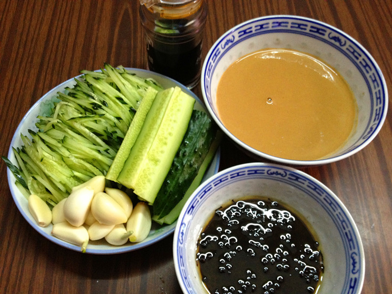 麻酱怎么调才能像火锅店一样好吃,海底捞火锅店里的麻酱怎么调