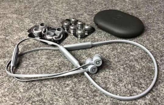 618平价蓝牙耳机十佳评测,挂脖运动蓝牙耳机和普通蓝牙耳机