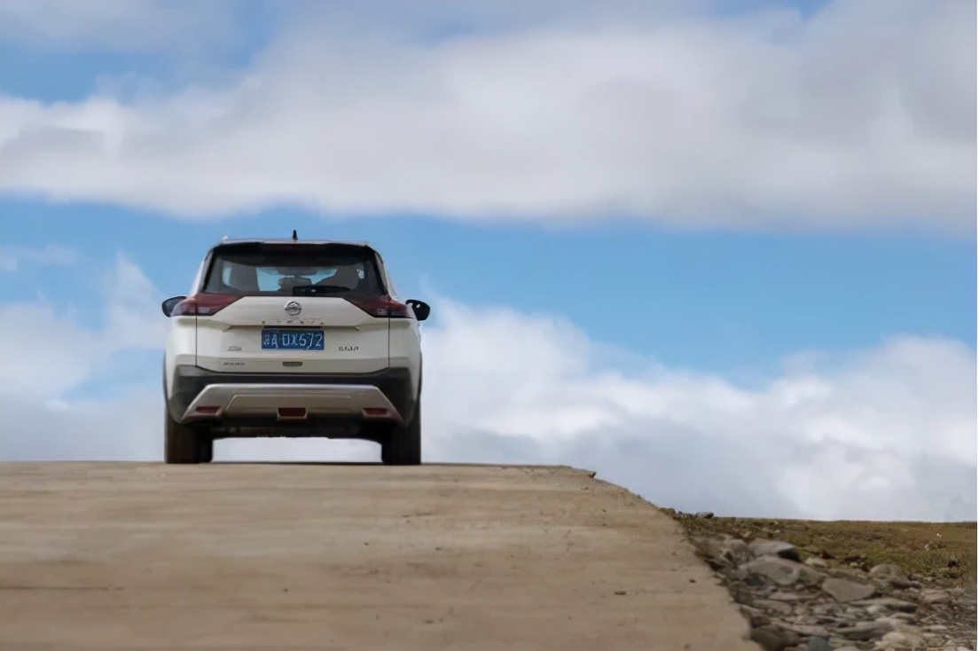 奇骏2024款对比crv,日系三剑客大pk