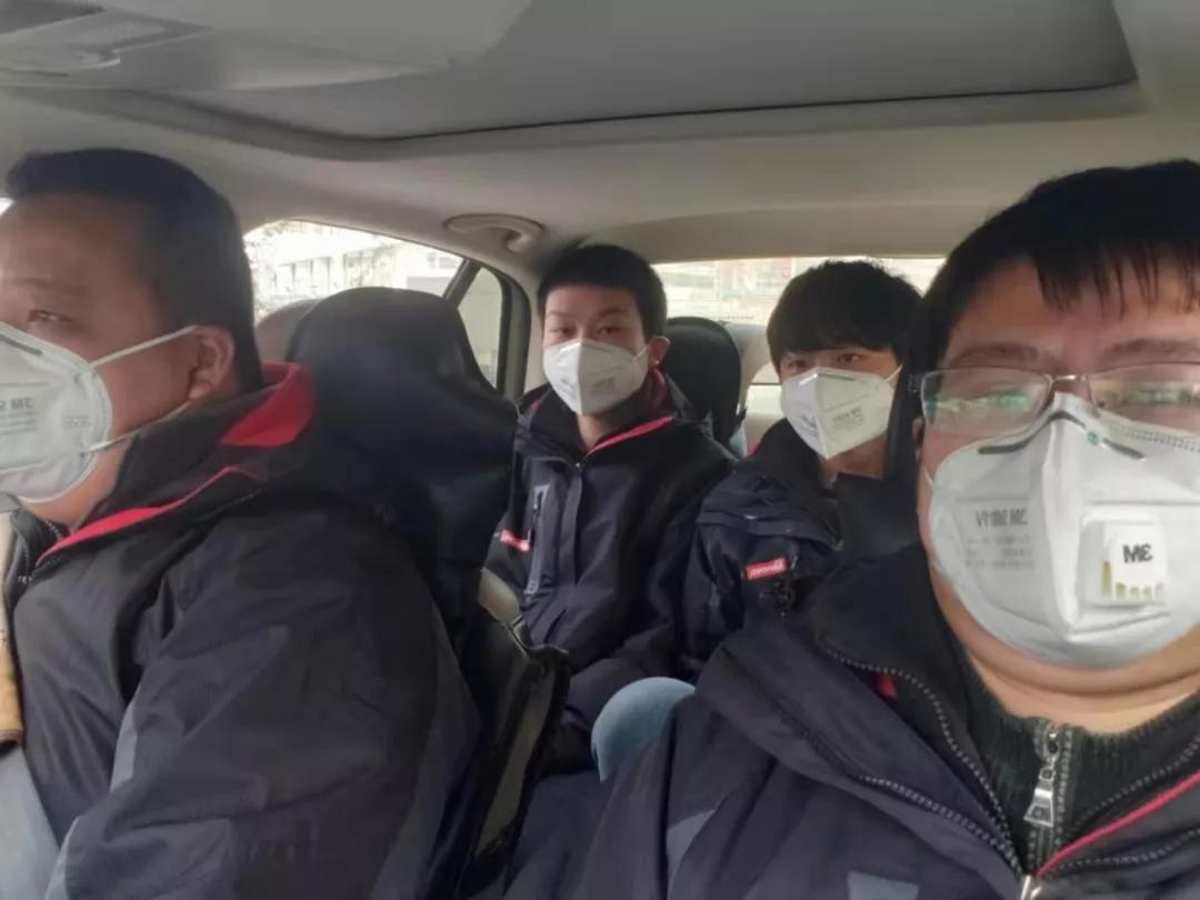 与时间赛跑，为生命逆行，星夜兼程奔向武汉
