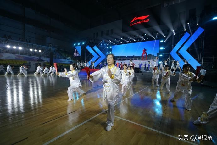 《共祝华诞中国梦·全民健身西青行》李宁运动中心举行开园活动