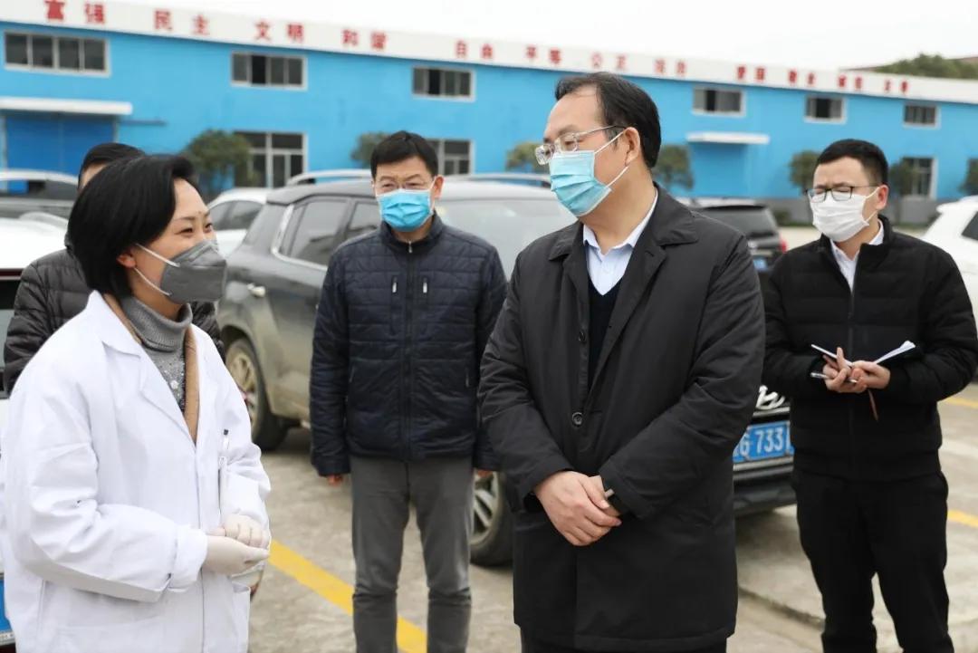 周喜安率队来铜实地督导统筹推进疫情防控和经济社会发展工作