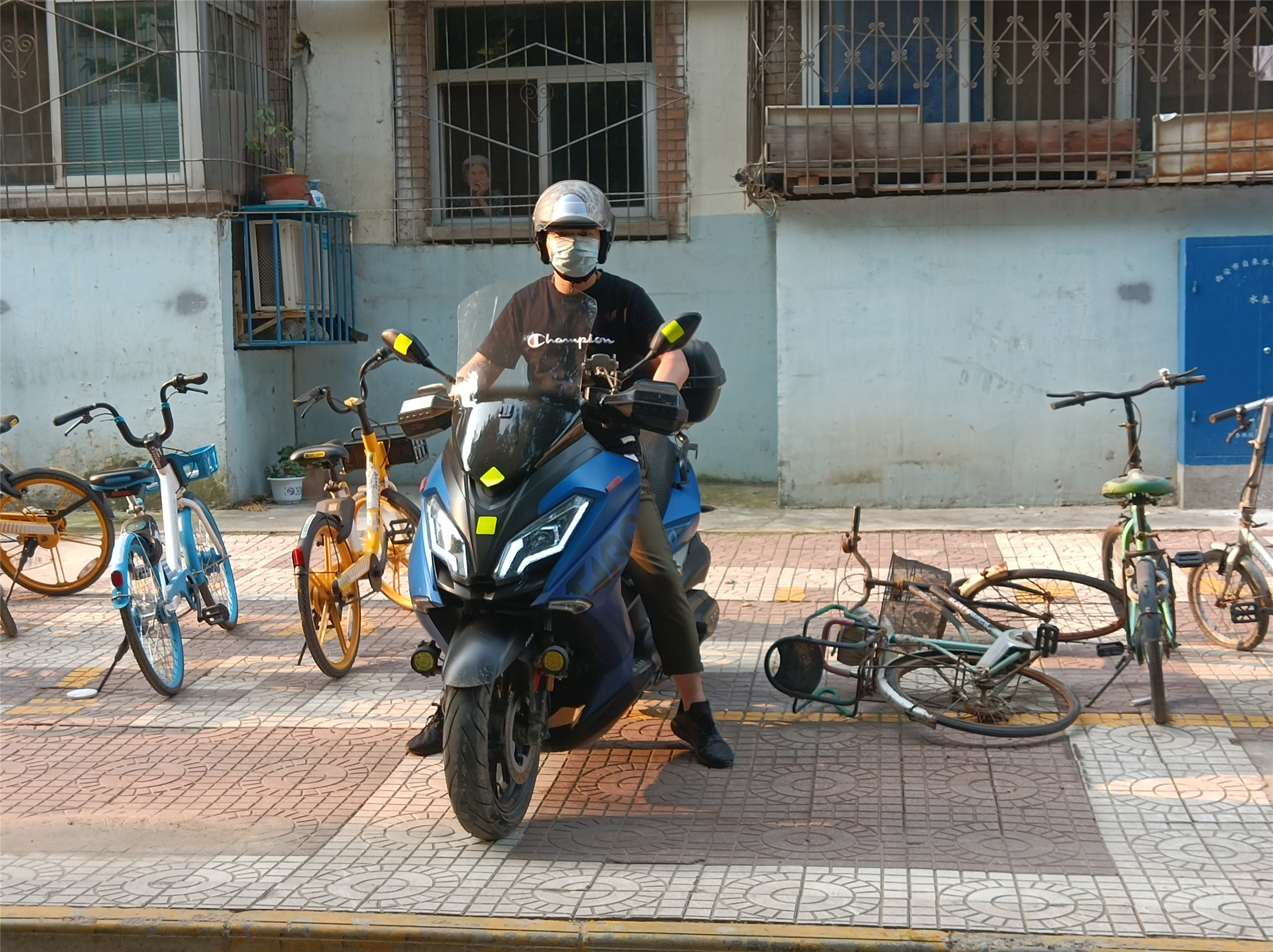 台荣探路者300踏板车落地价,2022款台荣探路者300测评