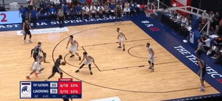 史蒂芬森切球打到詹姆斯,史蒂芬森步行者首秀砍30分集锦