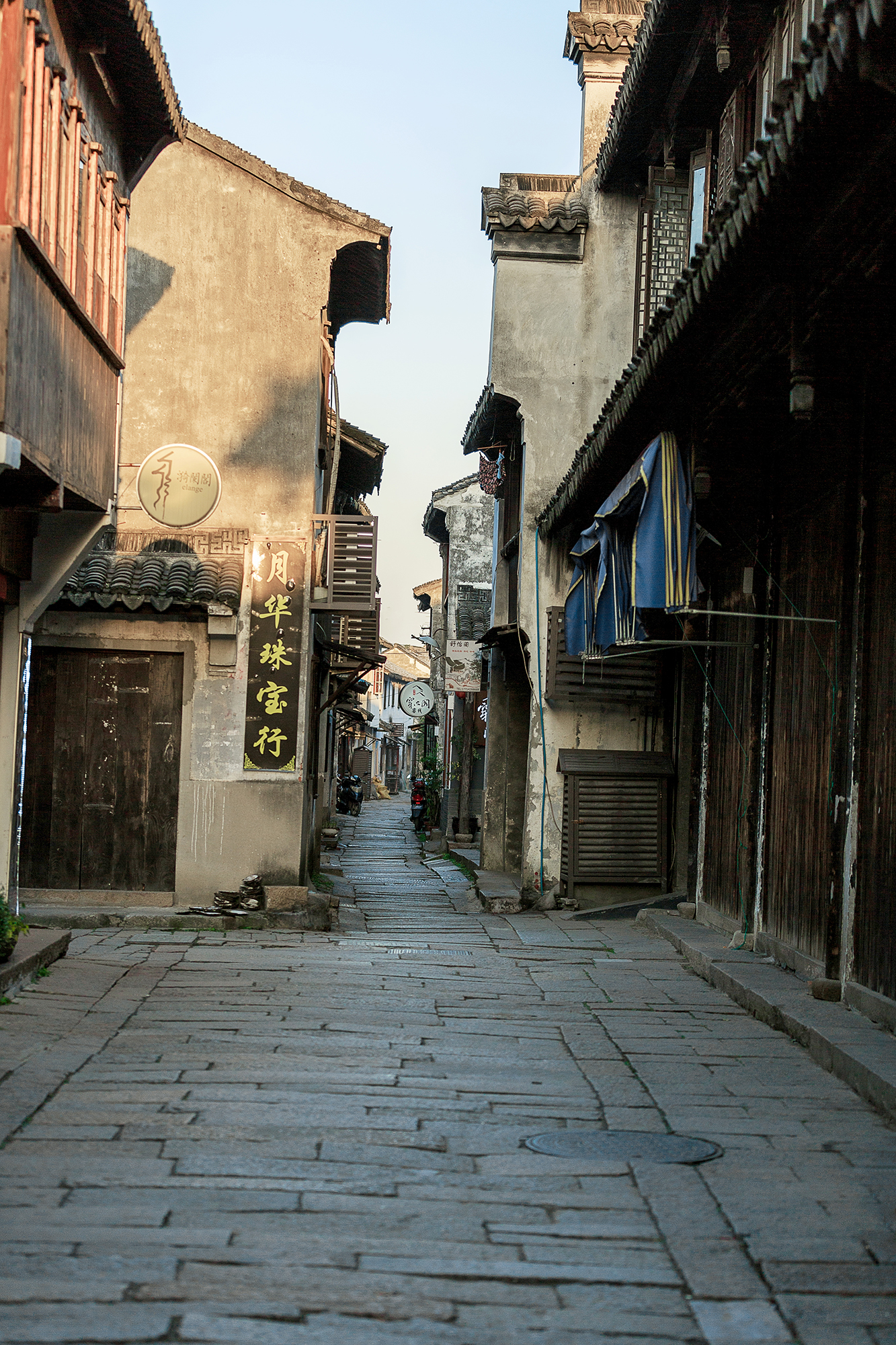 愿为人间客，世世在江南，不如来同里