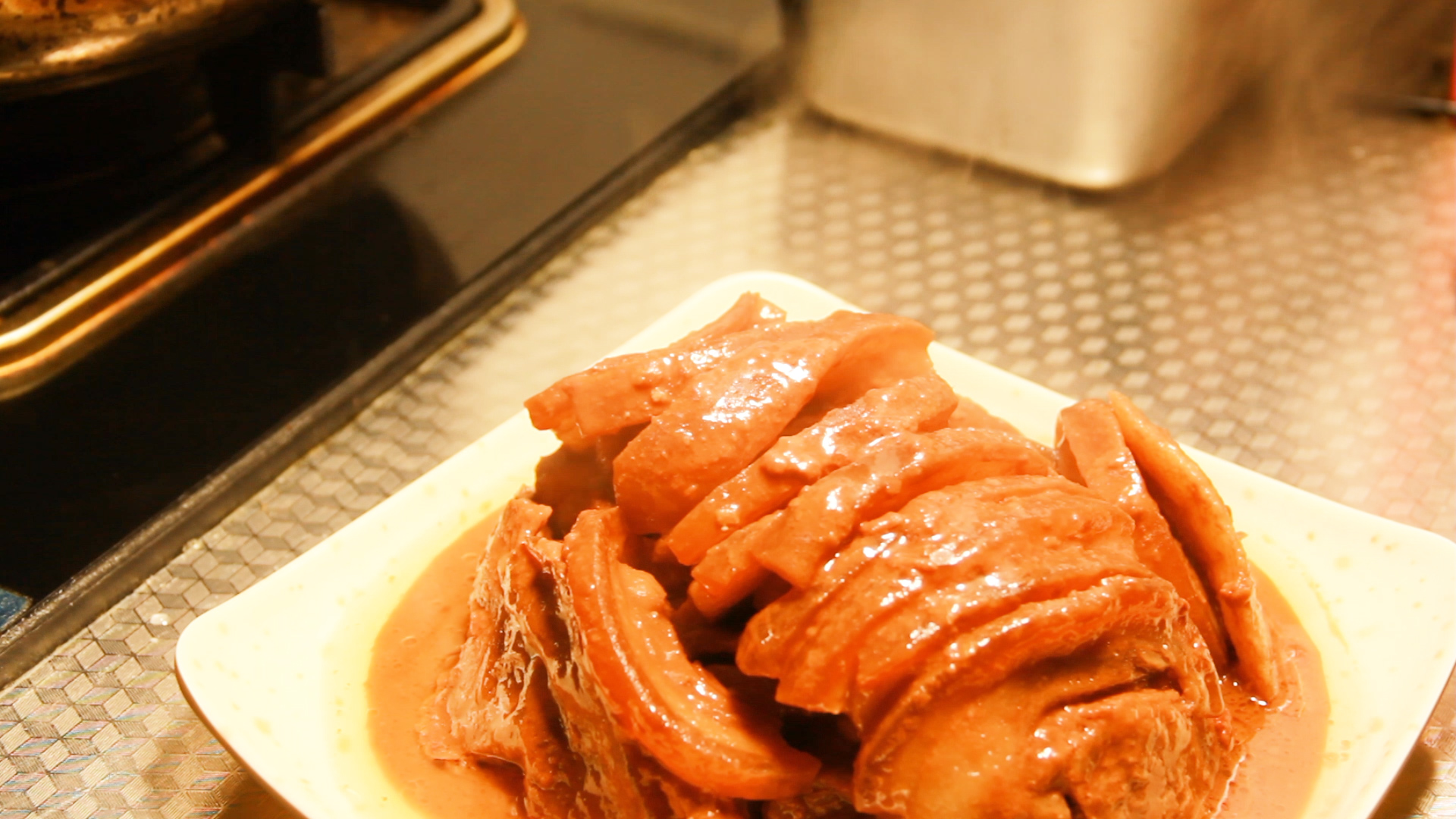 做腐乳为什么不能有油,做腐乳时不放红曲